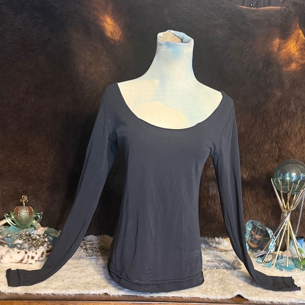 Classic Scoop Neck Long-Sleeve Top - Black 8 (5515)